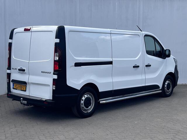 Renault TRAFIC 2.0 dCi 110 T30 L2H1 Générique / Dealer onderhouden / Trekhaak 2.000 kg / Airco / All Season banden / 3-persoons /