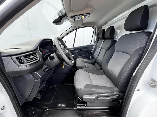 Renault TRAFIC 2.0 dCi 110 T30 L2H1 Générique / Dealer onderhouden / Trekhaak 2.000 kg / Airco / All Season banden / 3-persoons /