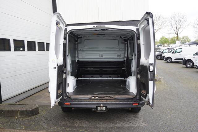 Renault TRAFIC 2.0 dCi 146PK Automaat EURO 6 - Airco - Cruise - Navi - Trekhaak - ¤13.950,- Excl.