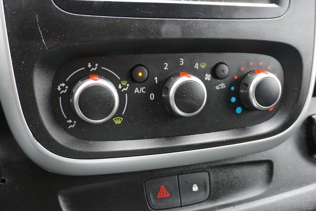 Renault TRAFIC 1.6 dCi 2x schuifdeur EURO 6 - Airco - Cruise - Navi - ¤ 12.499 - Excl.