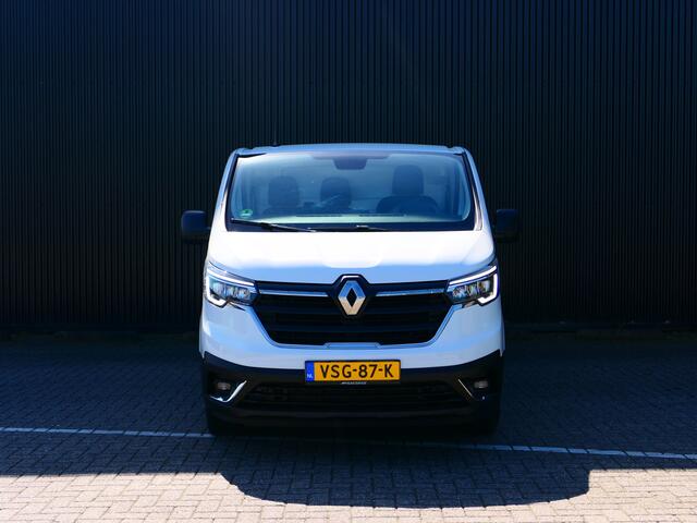 Renault TRAFIC 2.0 dCi 130 T30 L2H1 Comfort * Betimmering laadruimte & Trekhaak* - Cruise, airco, armsteun voor