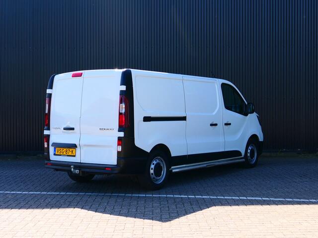Renault TRAFIC 2.0 dCi 130 T30 L2H1 Comfort * Betimmering laadruimte & Trekhaak* - Cruise, airco, armsteun voor