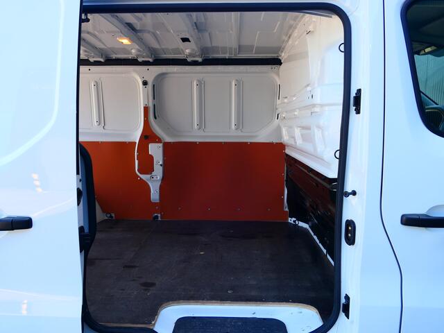 Renault TRAFIC 2.0 dCi 130 T30 L2H1 Comfort * Betimmering laadruimte & Trekhaak* - Cruise, airco, armsteun voor