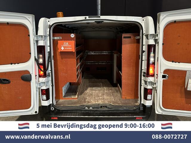 Renault TRAFIC 2.0 dCi 120pk L2H1 inrichting Euro6 Airco | Navigatie | LED | Camera | Cruisecontrol | Trekhaak Parkeersensoren, Bijrijdersbank