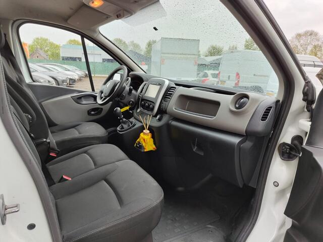 Renault TRAFIC D96pk L2H1 3-Persoons Trekhaak Cruise Control Comfort Energy Pdc 1.6dCi T29 Imperiaal Betonplexvloer Wandbetimmering Schuifdeur 2.000kg Trekgewicht Euro 6