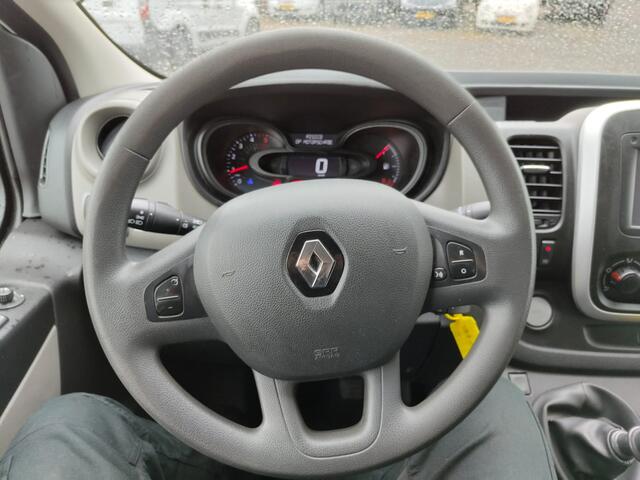 Renault TRAFIC D96pk L2H1 3-Persoons Trekhaak Cruise Control Comfort Energy Pdc 1.6dCi T29 Imperiaal Betonplexvloer Wandbetimmering Schuifdeur 2.000kg Trekgewicht Euro 6