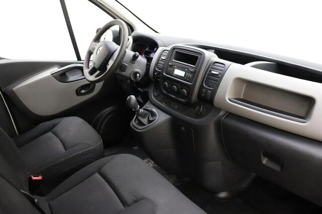 Renault TRAFIC 1.6 dCi 95pk T27 L1H1 Comfort | 3 Zitplaatsen | Airco | Bluetooth | Cruise Control | Parkeersensoren | Trekhaak