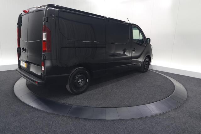 Renault TRAFIC 2.0 dCi 130 T30 L2H1 Work Edition | Navigatie | Camera | Parkeersensoren | Vloerplaat