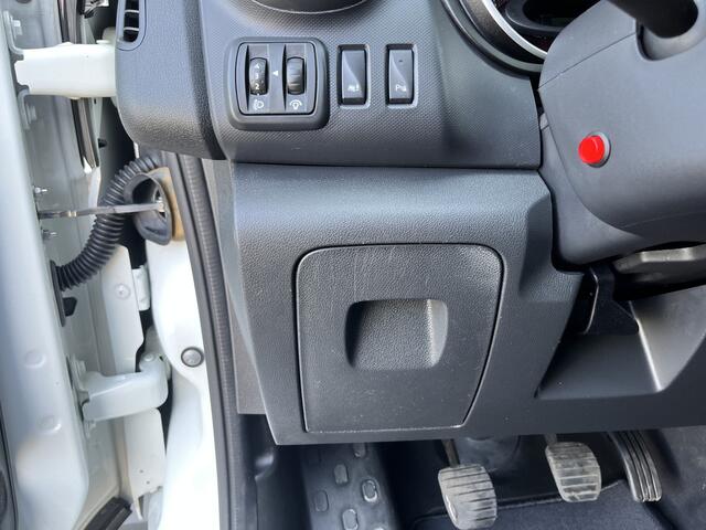 Renault TRAFIC 1.6 dCi L1H1 2x Schuifdeur Kastinrichting Airco Cruise controle Trekhaak 2000kg Kastinrichting 3-Persoons Telefoonverbinding Parkeersensoren achter Sitebars 1e eigenaar Euro 6 Dealer onderhouden