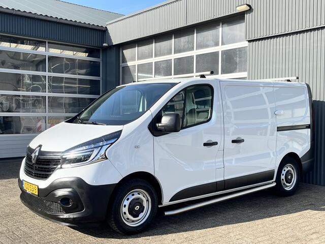 Renault TRAFIC 1.6 dCi L1H1 2x Schuifdeur Kastinrichting Airco Cruise controle Kastinrichting 3-Persoons Telefoonverbinding Parkeersensoren achter Sitebars 1e eigenaar Euro 6 Dealer onderhouden
