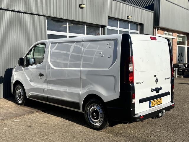 Renault TRAFIC 1.6 dCi L1H1 122pk Airco Cruise control Kastinrichting Trekhaak 2000kg trekgewicht Bluetooth telefoon voorbereiding Schuifdeur 2-Persoons 1e eigenaar Euro 6