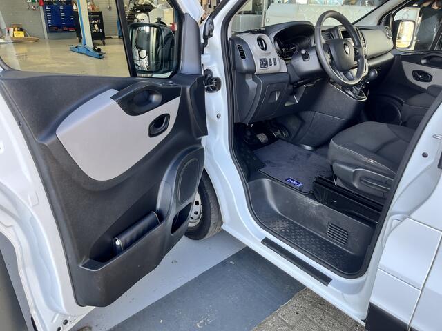 Renault TRAFIC 1.6 dCi L1H1 122pk Airco Cruise control Kastinrichting Trekhaak 2000kg trekgewicht Bluetooth telefoon voorbereiding Schuifdeur 2-Persoons 1e eigenaar Euro 6
