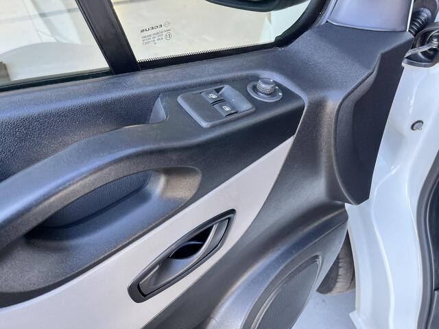Renault TRAFIC 1.6 dCi L1H1 122pk Airco Cruise control Kastinrichting Trekhaak 2000kg trekgewicht Bluetooth telefoon voorbereiding Schuifdeur 2-Persoons 1e eigenaar Euro 6