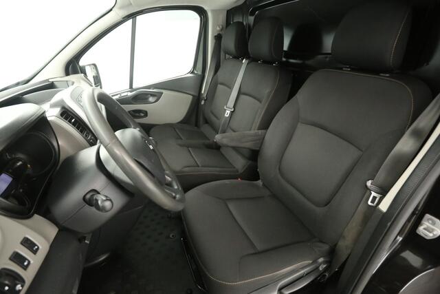 Renault TRAFIC 1.6 dCi T29 L2H1 | MARGE! | Airco Camera Cruise Trekhaak Navigatie PDC 3 Persoons 17''LMV