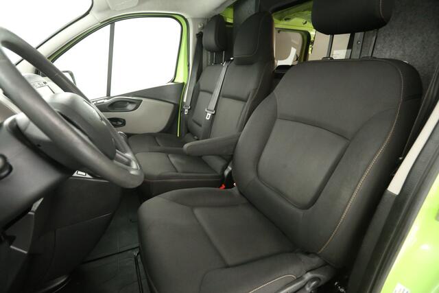 Renault TRAFIC 1.6 dCi T29 L1H1 Airco Cruise Trekhaak Navi 3 Persoons Parkeersensoren Elektrpakket