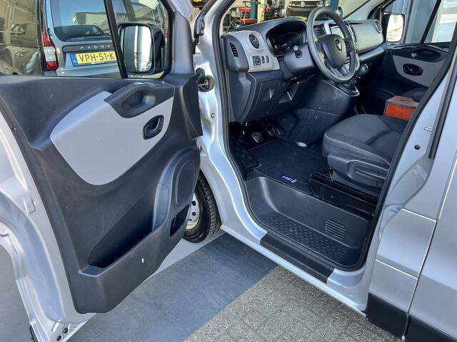 Renault TRAFIC 1.6 dCi L2H1 DC Bpm vrij Airco Cruise controle Navigatie 5 persoons Dubbele cabine Euro 6 Lang Verlengde wielbasis 1e eigenaar Ex overheid