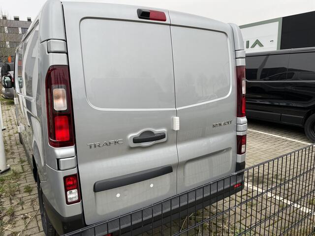Renault TRAFIC 2.0 Blue dC1 150 EDC T30 L2H1 Extra / Rijklaar ¤ 33.122,- Excl. BTW / Direct leverbaar /