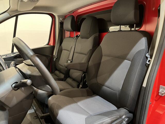 Renault TRAFIC 2.0 dCi 170 PK L1H1 / Euro 6 / Airco / Cruise Control / PDC / CarPlay / Navigatie / Trekhaak / LED / 3-Zits