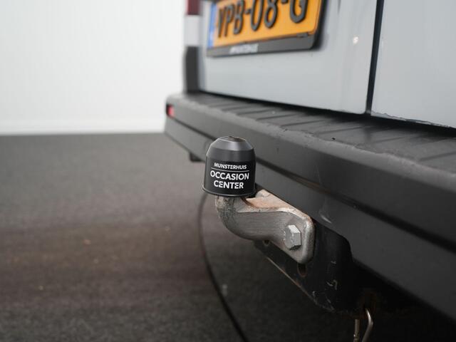 Renault TRAFIC 2.0 dCi 130 T30 L2H1 Work Edition - Achteruitrijcamera - Trekhaak
