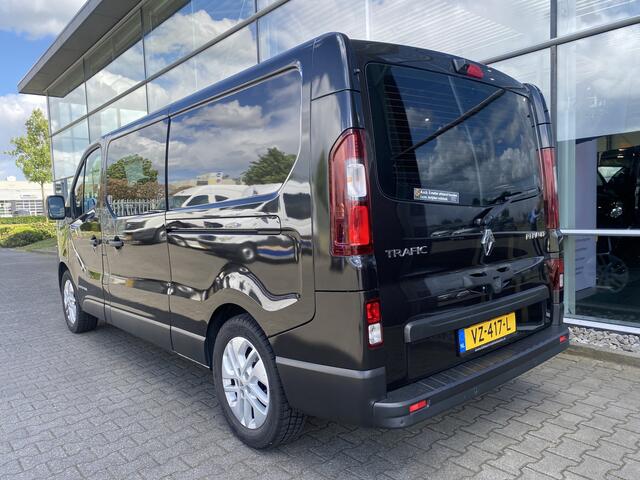 Renault TRAFIC 4+1 Rolstoelbus 1.6 dCi T29 L2H1 Luxe Energy (Zeer nette 4+1 Rolstoelbus met 2 schuifdeuren en lift!)