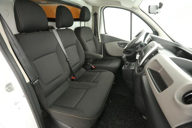 Renault TRAFIC 1.6 dCi T29 L1H1 Airco Cruise Navigatie PDC 3 Persoons Elektrpakket Schuifdeur