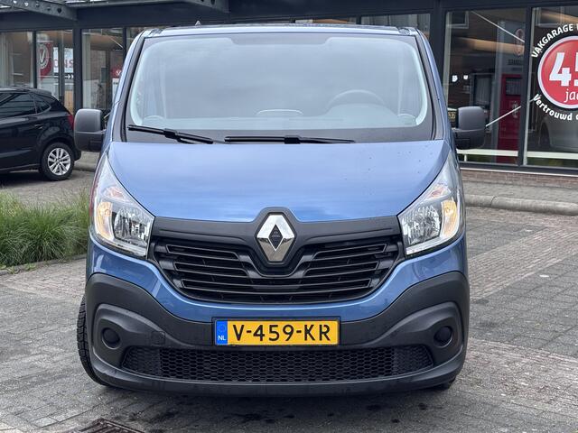 Renault TRAFIC 1.6 dCi T27 L1H1 Comfort Keurige auto! Airco Trekhaak 3 zits!