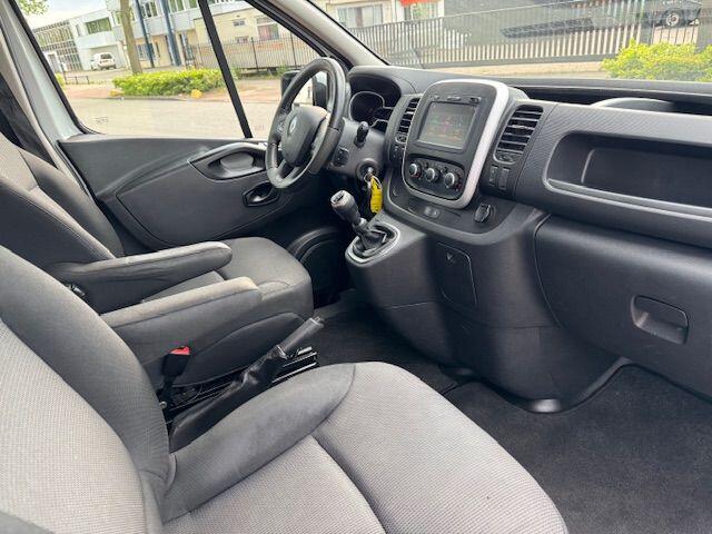 Renault TRAFIC 2.0 dCi 120 T29 L2 H1 Dubbel Cabine Générique 106.000km 2 Schuifdeuren,Airco,Cruisecontrol,Navigatie