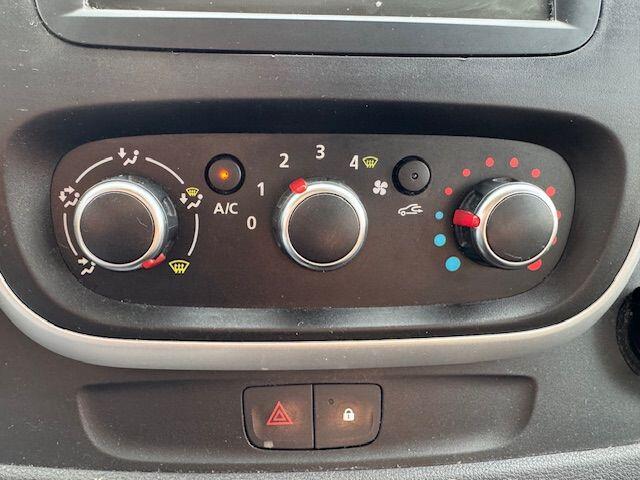 Renault TRAFIC 2.0 dCi 120 T29 L2 H1 Dubbel Cabine Générique 106.000km 2 Schuifdeuren,Airco,Cruisecontrol,Navigatie