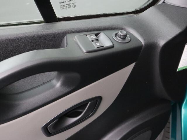Renault TRAFIC 1.6DCi Lang | 2xSchuifdeur | Imperiaal | Trekhaak | Airco | Cruise | 3-Persoons | Trekhaak