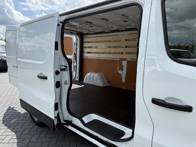 Renault TRAFIC 2.0 dCi 130 PK / L2H1 / AIRCO / CRUISE / NAVI / TREKHAAK / CAMERA / 3-ZITS / ZEER NETJES