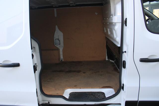 Renault TRAFIC 2.0 dCi 110 T27 L1H1 Générique