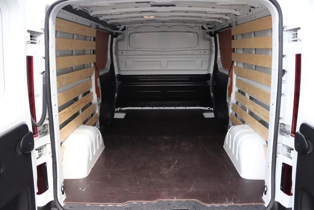 Renault TRAFIC 2.0 dCi 130 T30 L2H1 Work Edition | Trekhaak | Navigatie | Zijschuifdeur Links & Rechts | A-deuren 270° draaibaar |