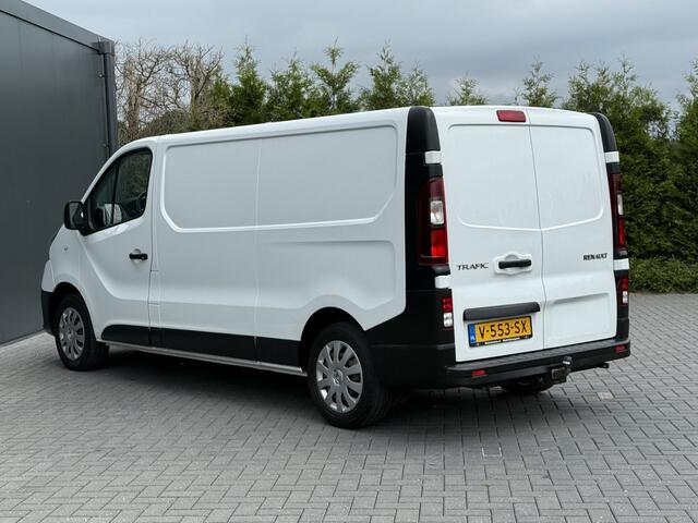 Renault TRAFIC 1.6 dCi 120 PK / L2H1 / TREKHAAK / AIRCO / CRUISE / NAVI / BLUETOOTH / 3-ZITS