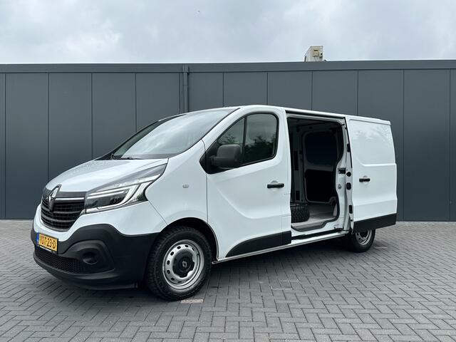 Renault TRAFIC 2.0 dCi 120 PK / L1H1 / 1e EIG. / 2x SCHUIFDEUR / AIRCO / CRUISE / TREKHAAK