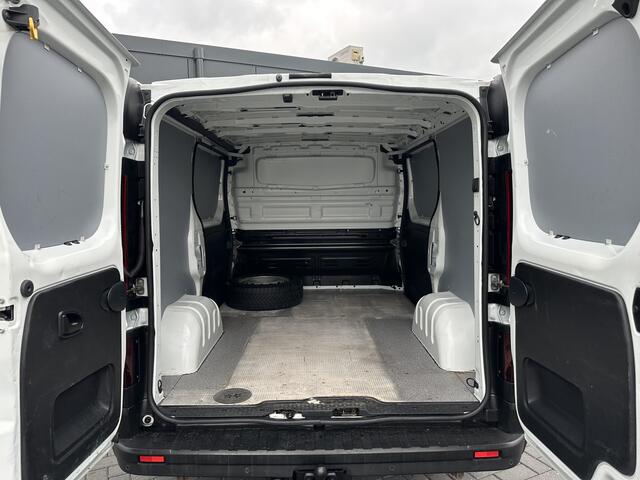 Renault TRAFIC 2.0 dCi 120 PK / L1H1 / 1e EIG. / 2x SCHUIFDEUR / AIRCO / CRUISE / TREKHAAK