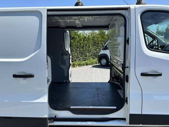 Renault TRAFIC 1.6 DCi 126 PK / L2H1 / 1e EIG. / DUBBELE SCHUIFDEUR / TREKHAAK / NAVI / AIRCO / CRUISE