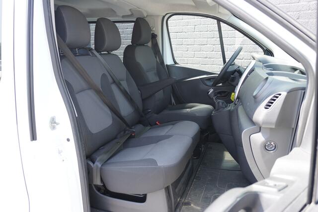 Renault TRAFIC 2.0 dCi 120PK L2 Dubbel Cabine EURO 6 - Airco - Navi - Cruise - ¤14.900,- Excl.