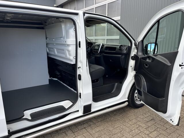 Renault TRAFIC 1.6 dCi L1H1 2x Schuifdeur Kastinrichting Airco Cruise controle Kastinrichting 3-Persoons Telefoonverbinding Parkeersensoren achter Sitebars 1e eigenaar Euro 6 Dealer onderhouden