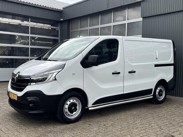 Renault TRAFIC 1.6 dCi L1H1 2x Schuifdeur Kastinrichting Airco Cruise controle Kastinrichting 3-Persoons Telefoonverbinding Parkeersensoren achter Sitebars 1e eigenaar Euro 6 Dealer onderhouden