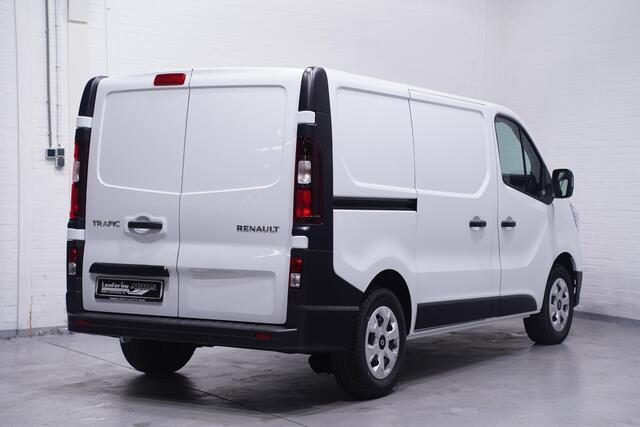 Renault TRAFIC 2.0 dCi 110 pk L1H1 Airco, Apple Carplay BPM Vrij, Cruise Control, LED Koplampen, PDC achter, 3-Zits