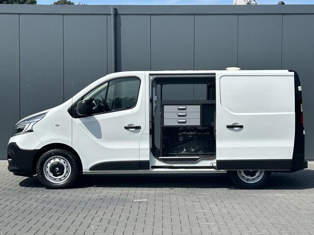 Renault TRAFIC 2.0 dCi 120 PK / L1H1 / 1e EIG. / INRICHTING / TREKHAAK / 2X SCHUIFDEUR / AIRCO / CRUISE / NAVI