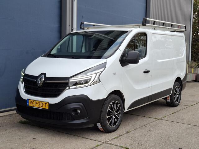 Renault TRAFIC 2.0 dCi 145 T27 L1H1 Comfort AUTOMAAT / CRUISE CONTROLE / NAVI / CAMERA / 3 ZITS / IMPERIAL