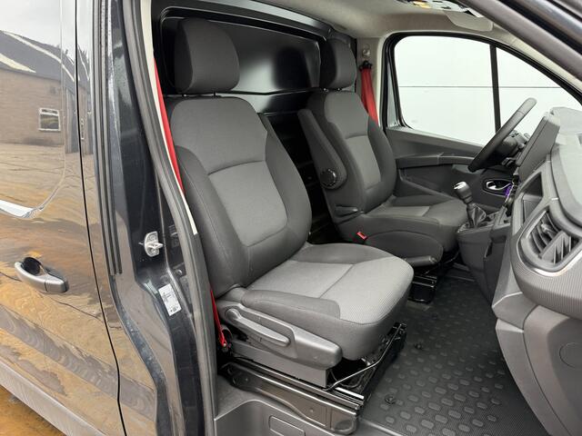 Renault TRAFIC 2.0 DCI 150PK L2H1 LED Airco Cruise Control Carplay Trekhaak Parkeersensoren Lat betimmering APK 11-2026