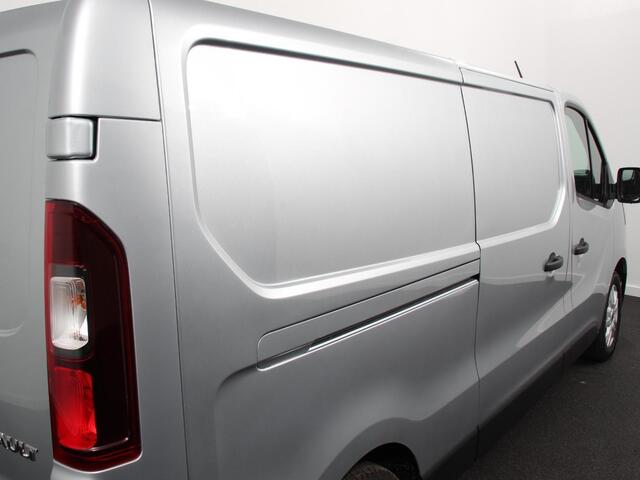 Renault TRAFIC 2.0 Blue dCi 110 T30 L2H1 Advance Navigatie Airco Lichtmetalen velgen Betimmering Trekhaak Parkeer sensoren Dab