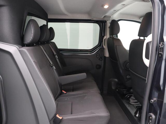 Renault TRAFIC 2.0 dCi 150pk T29 L2H1 DC Business | Black Edition | 2x schuifdeur | Laadruimte betimmering | Automaat | Climate control |