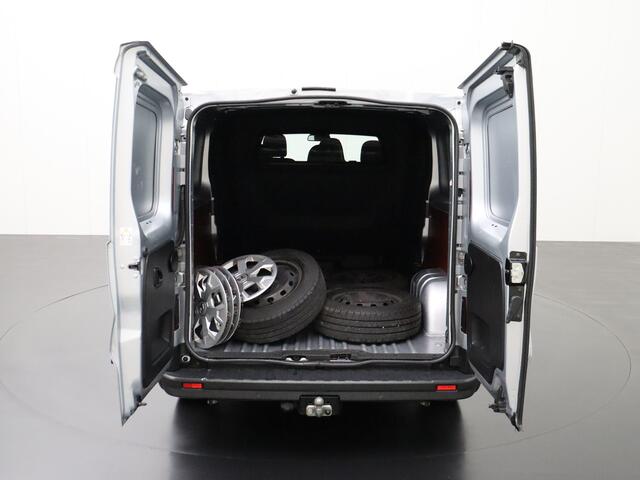 Renault TRAFIC 2.0DCi 130PK Lang Dubbele Cabine | Multimedia | Camera | 6-Persoons | Airco | Cruise | Trekhaak