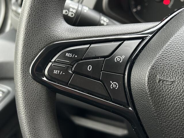 Renault TRAFIC 2.0 dCi / L2H1 / DUBBEL CABINE / 6-PERSOONS DUBBELE CABINE / AIRCO / CRUISE / NAVI / BLUETOOTH / 3-ZITS / PDC