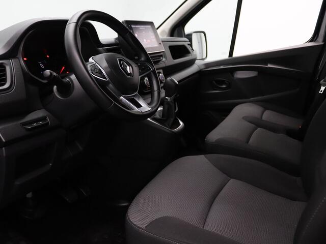 Renault TRAFIC 2.0 dCi 150pk T29 L2H1 DC Work Edition Automaat Camera | Cruise | Navi | Parkeersens. v+a | Trekhaak