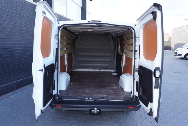 Renault TRAFIC 2.0 dCi 110PK L2 EURO 6 - Airco - Cruise - Trekhaak - ¤23.900,- Excl.