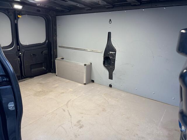 Renault TRAFIC Automaat L2 150PK Lang, 3-pers, Navi, camera, pdc, schuifdeur, Topstaat!